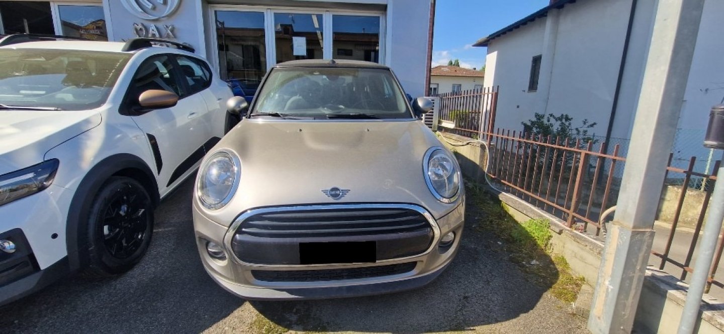 MINI - Mini 1.5 Cooper D Cabrio