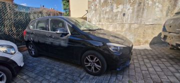 BMW - 216d Active Tourer (2 di 5)