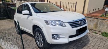TOYOTA - RAV4 Crossover 2.2 D-Cat A/T 150CV Exec. (1 di 11)