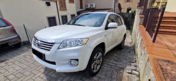 TOYOTA - RAV4 Crossover 2.2 D-Cat A/T 150CV Exec. (3 di 11)