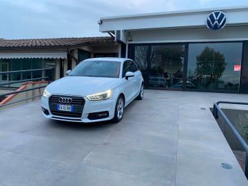 AUDI - A1 SPB 1.4 TDI ultra Sport (2 di 15)