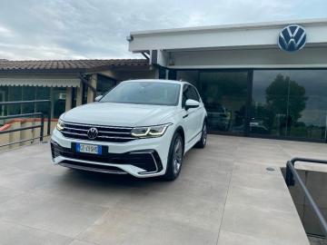 VOLKSWAGEN - Tiguan 2.0 TDI 150 CV SCR DSG R-Line (2 di 15)