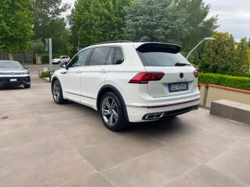 VOLKSWAGEN - Tiguan 2.0 TDI 150 CV SCR DSG R-Line (3 di 15)