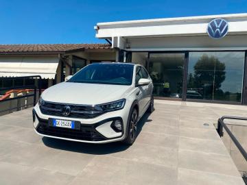 VOLKSWAGEN - 1.0 TSI 110 CV R-Line (2 di 15)
