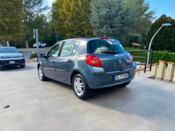 RENAULT - Clio 1.5 dCi 70 CV 5p. Dynamique (3 di 15)