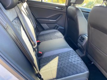 VOLKSWAGEN - T-Roc 2.0 TDI SCR 150 CV DSG 4MOTION R-Line (9 di 15)