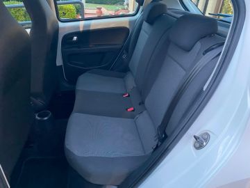 VOLKSWAGEN - 1.0 5p. move up! (8 di 15)