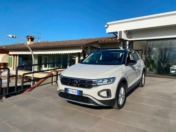 VOLKSWAGEN - T-Roc 1.0 TSI Life (2 di 15)