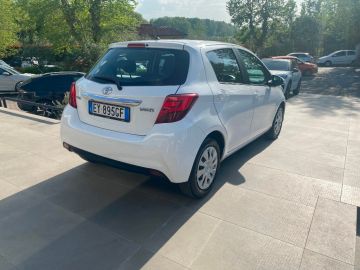 TOYOTA - Yaris 1.3 5p. Active (4 di 15)