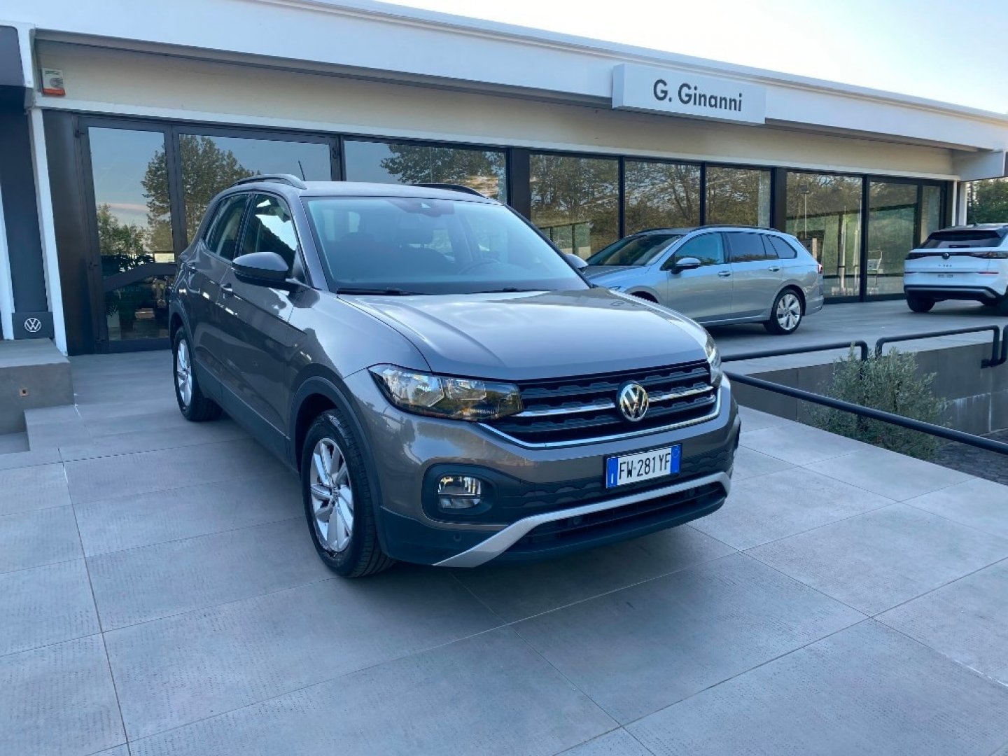 VOLKSWAGEN T-Cross