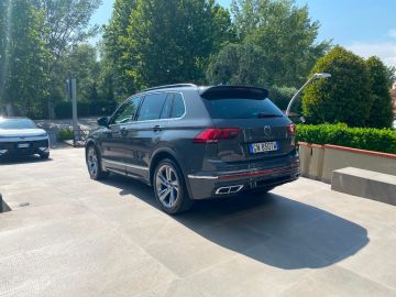 VOLKSWAGEN - Tiguan 2.0 TDI 150 CV SCR DSG R-Line (3 di 15)