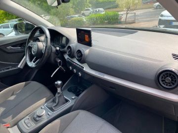 AUDI - Q2 1.6 TDI Business (13 di 15)
