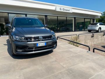 VOLKSWAGEN - Tiguan 2.0 TDI SCR DSG Sport BlueMotion Technology
