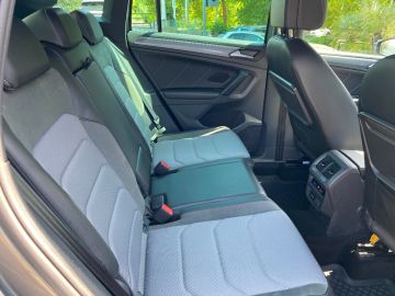 VOLKSWAGEN - Tiguan 2.0 TDI SCR DSG Sport BlueMotion Technology (11 di 15)