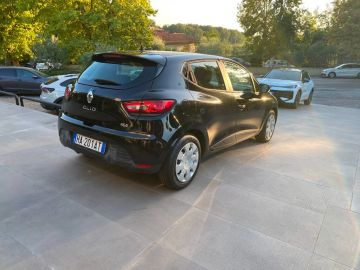 RENAULT - Clio 1.2 75CV 5 porte Wave (4 di 15)